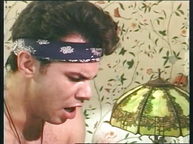 Napaljena kurva želi veliki štap