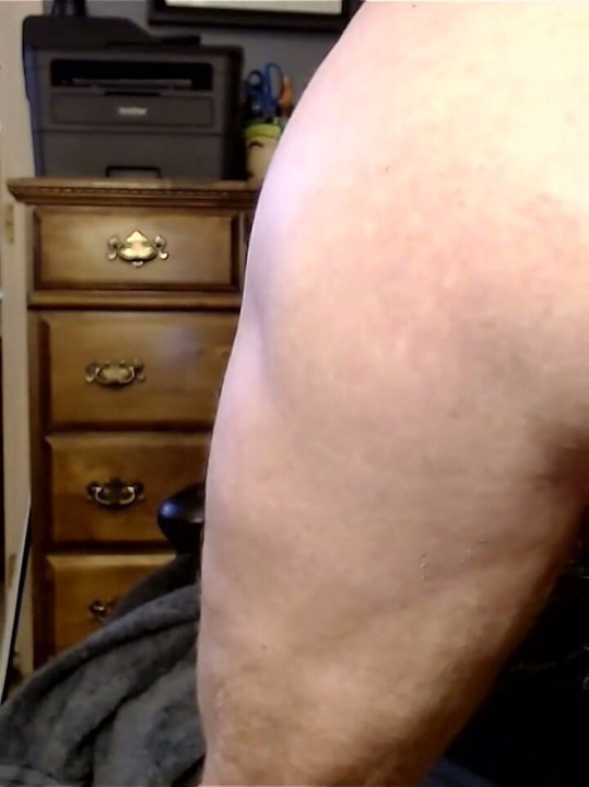 Thrusting Butt Plug Works My Ass