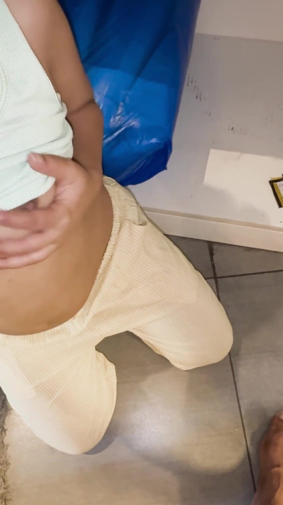 The Stepbrother Had Quick Sex with His Younger Stepsister as Soon as Their Stepfather Went Out.