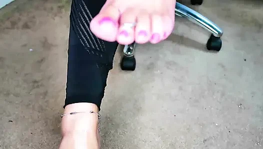 Ayak fetişi daha da bağımlı hale getiriliyor