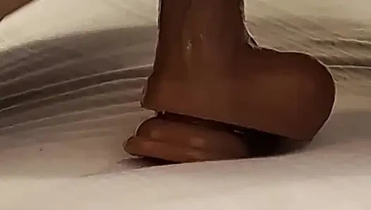 Tante sange muasin dirinya sendiri pakai dildo