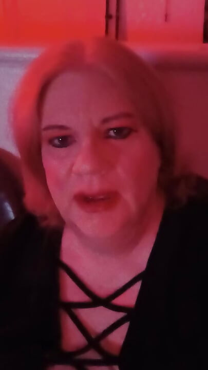 Why I switched my hookups with men and other Tgirls from apps to Sissy Crossdresser parties