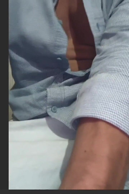 Indijski Desi dečko s porukom s velikim kurcem