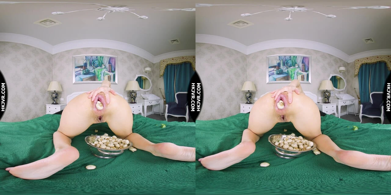 Hotkinkyjo 肛门脱垂，目瞪口呆，拳交她的屁股并在她的菊花里吞下大量蘑菇