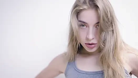 Perde Arkası - Anastasiia Tam Çıplak