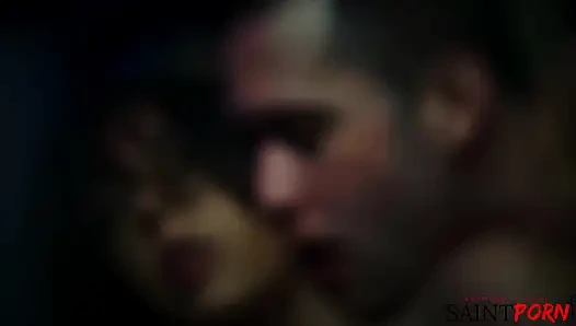 Lucy Devine otelde seksi bir adam tarafından sikiliyor