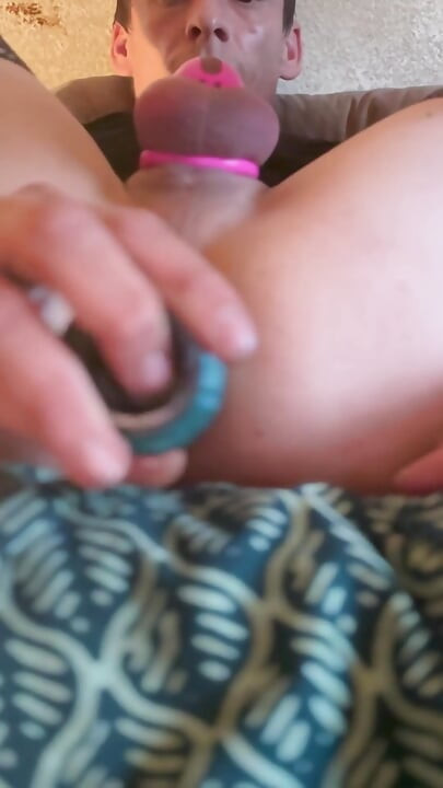 Slut This Has Penetrated in a Cage