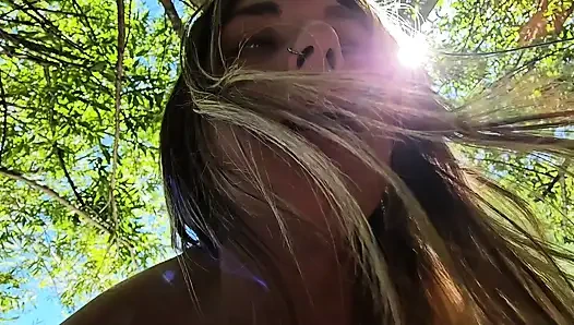 I Met a Nice Tourist in the River