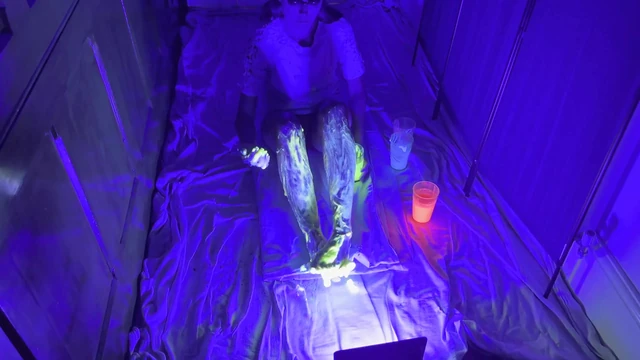 Glow in the Dark Uv Gunging - Legs & Feet!