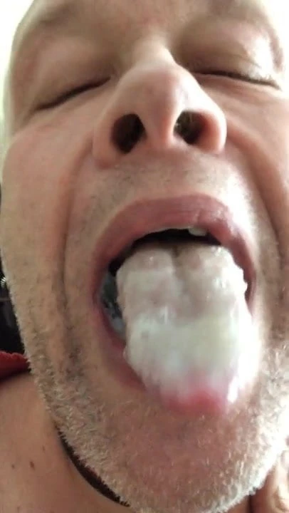MWM Sucks Off Small Dick, Gets LARGE CIM, Cum Play & swallow
