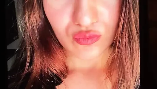 Sütlü fahişe aditi gautam sabah haraç1.0