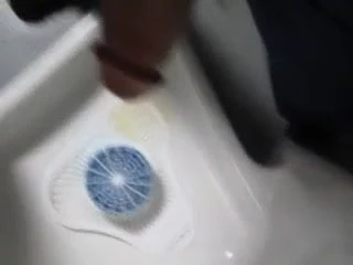 सार्वजनिक विश्राम कक्ष में जैकिंग