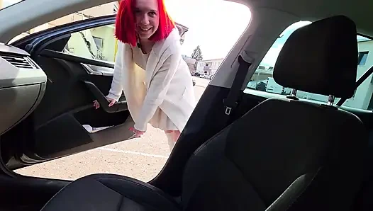 Dia bilang aku tidak berani melakukan itu. Taruhan Kalah di Tempat Cuci Mobil!