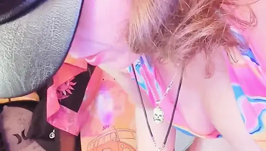 Si imut suzy lagi asik menganga lebar!