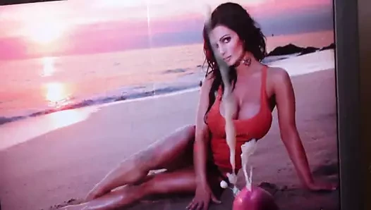 Denise milani boşalıyor