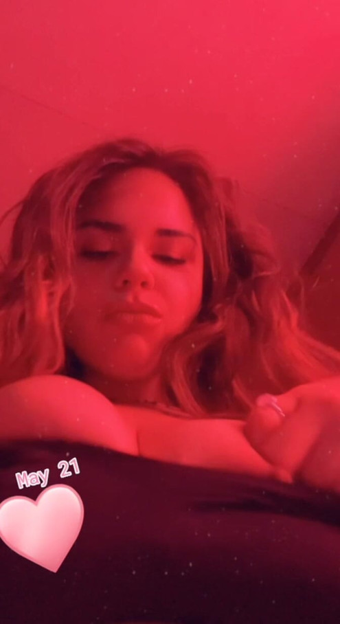 Sarah Smiles Shows You Her Puffy Jiggly Tits