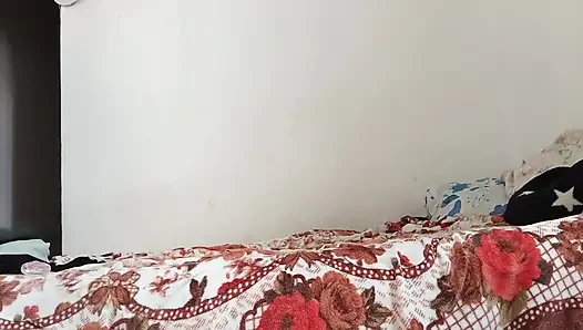 Ibu tiri yang cantik suka nyepong ganas dan seks anal