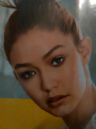 Gigi Hadid szarpie wytryski