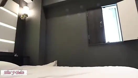 Satu Spiral Rekaman Pribadi Ke Dalam Fiksasi sebagai Keinginan Menggantikan Menahan Tiba-tiba