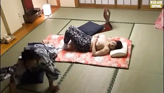 Kapanış saatinden sonra baştan çıkarma: bir spa çalışanı özel oda seansı sırasında filme alındı - sahne 2