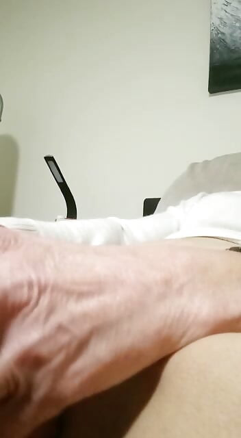 Evde yalnızım ve kocam için otelde bir video yapıyorum