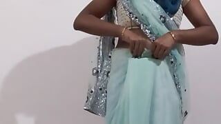 Crossdresser em um sari