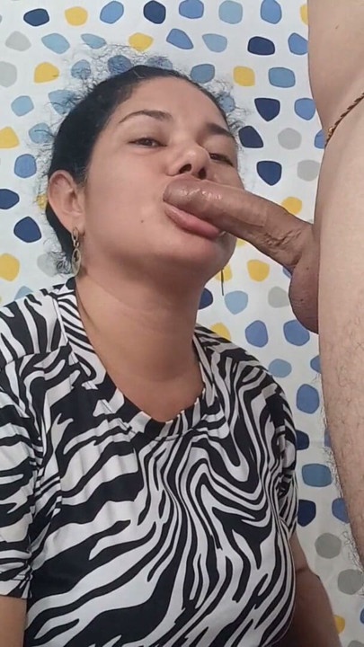 One more blowjob for this cute girl | Clip 1