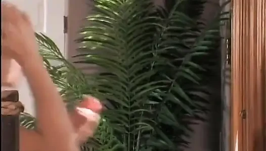 Pria imut dengan tiang yang cantik menyodok cewek cantik untuk dipuaskan