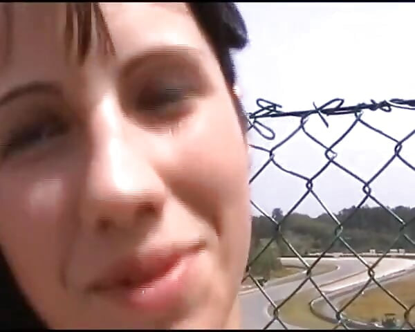 Essas duas gatas alemãs têm que brincar uma com a outra e pau grande