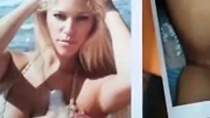 Cumming üzerinde danielle jessica algaz
