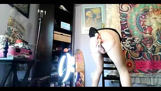 Смотрите, как я скачу на этом и сквиртует после моего собеседования на работу