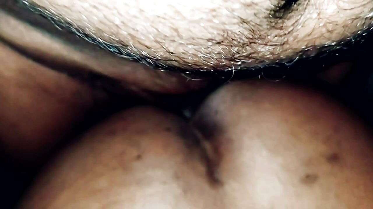 18 ani proaspăt căsătorită fată nesatisfăcută Cu degetul orgasm cu pizdă umedă și masturbare