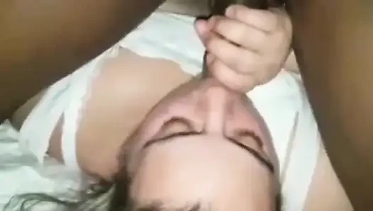 İri güzel kadın büyük zenci yarağını emiyor nata4sex sert yarakla yüz sikişi