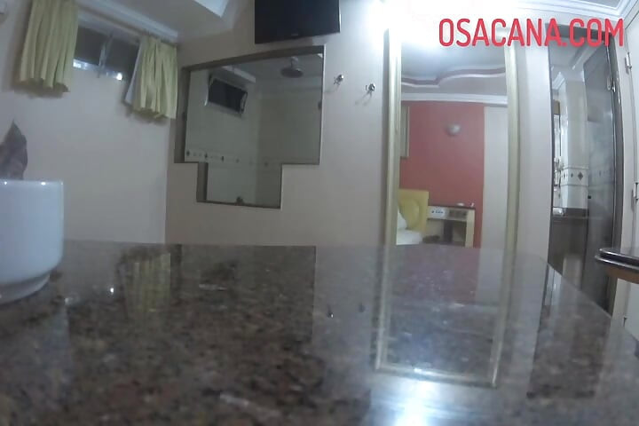 Hottie pantat besar bercinta panas dengan berbakat di motel