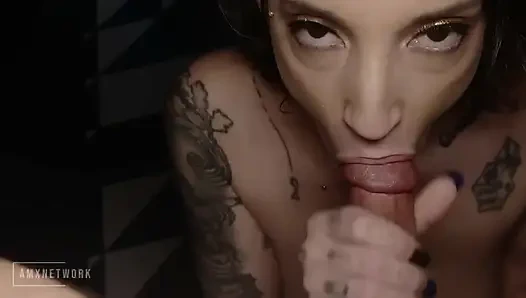 Saya mengisap saudara tiri saya