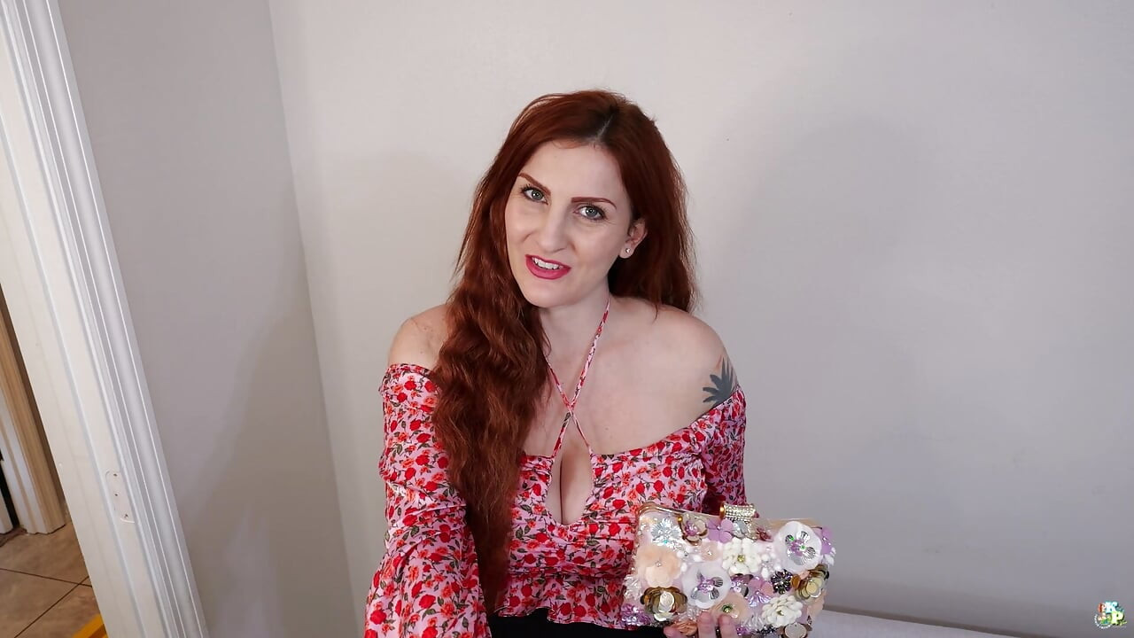 Admiration for Friends Lonely Stepmother Develops Into a Messy Facial