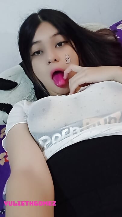 I Show My Stepdad My Breasts and I Get Very Horny