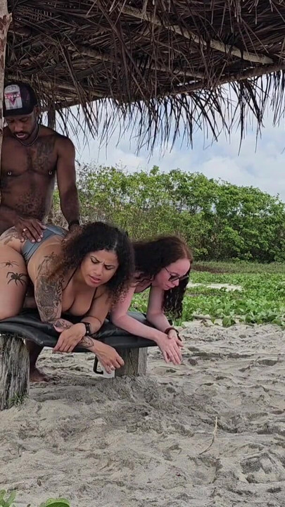 GALLOPING ON TWO ASSES ON THE BEACH IN SALVADOR | Clip 1