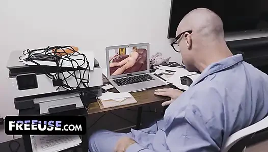 Jesse pony stars dalam petualangan memilih jalanmu sendiri.