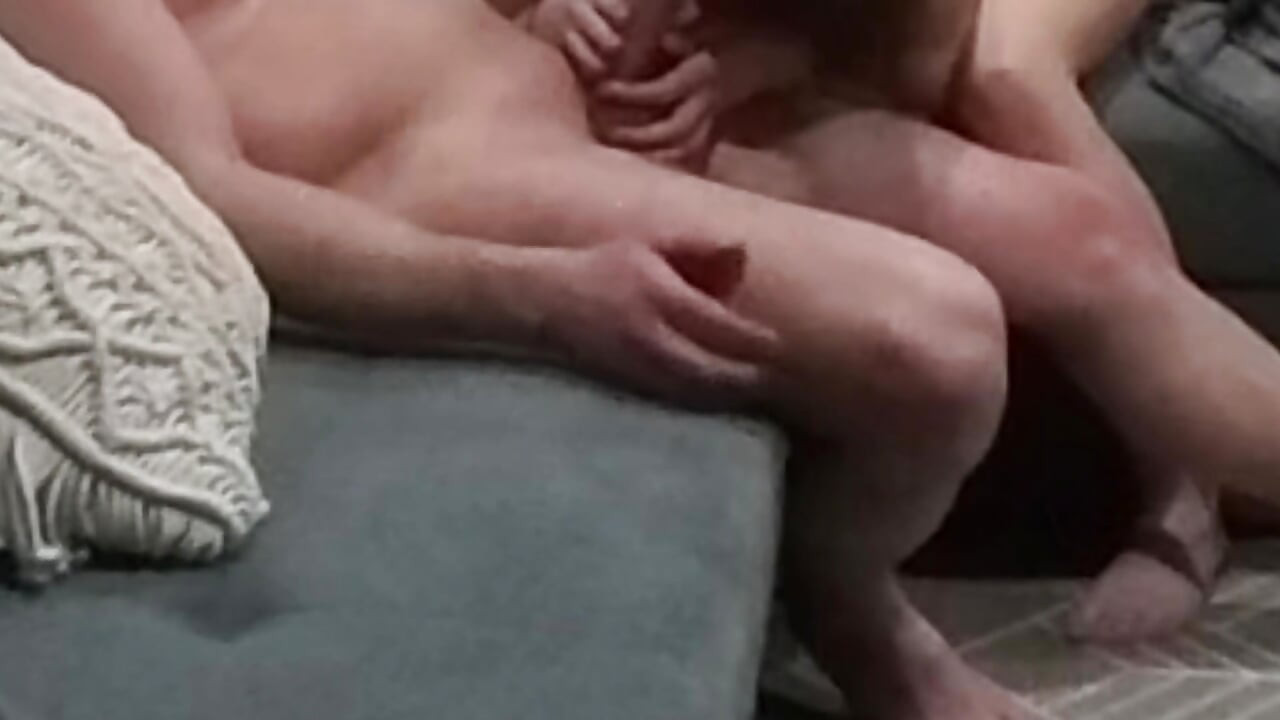 She Screams to Wake Up the Neighbors, Full Movie - At Home