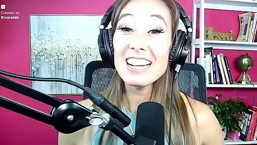 Trikepatrol röportajı - Christy Love (papaz, yetişkin sanatçı ve komedyen!)