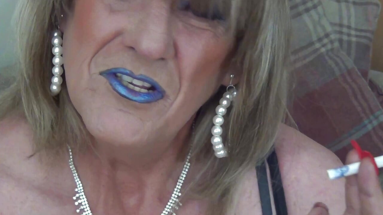 Sexy Mature Slut Tina Sparx