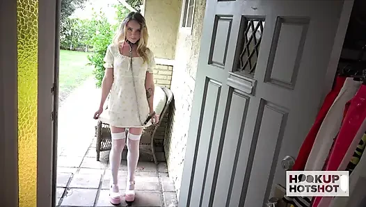 Nikole Nash Rims Ass Deep Before Savage Anal Pounding!