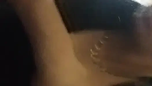 Aku baru saja meniduri kesayanganku yang cantik