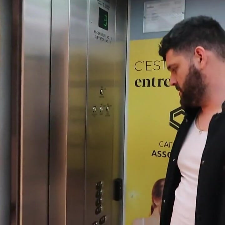 Eu o fodi na cara no escritório wbig load