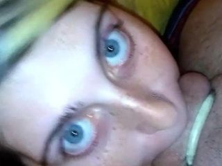 Grandes ojos azules puta