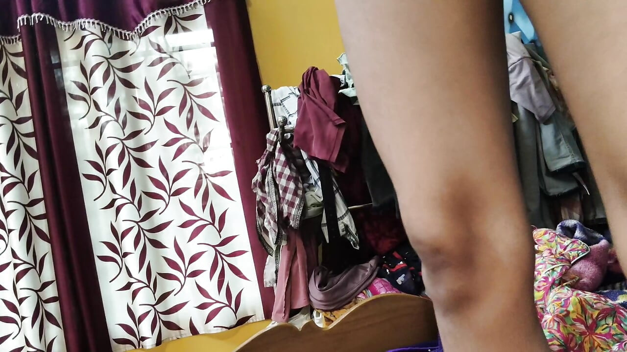 Minha linda esposa gostosa fode casal indiano totalmente indiano na vila