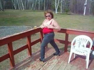 wife kattee cums outdoors