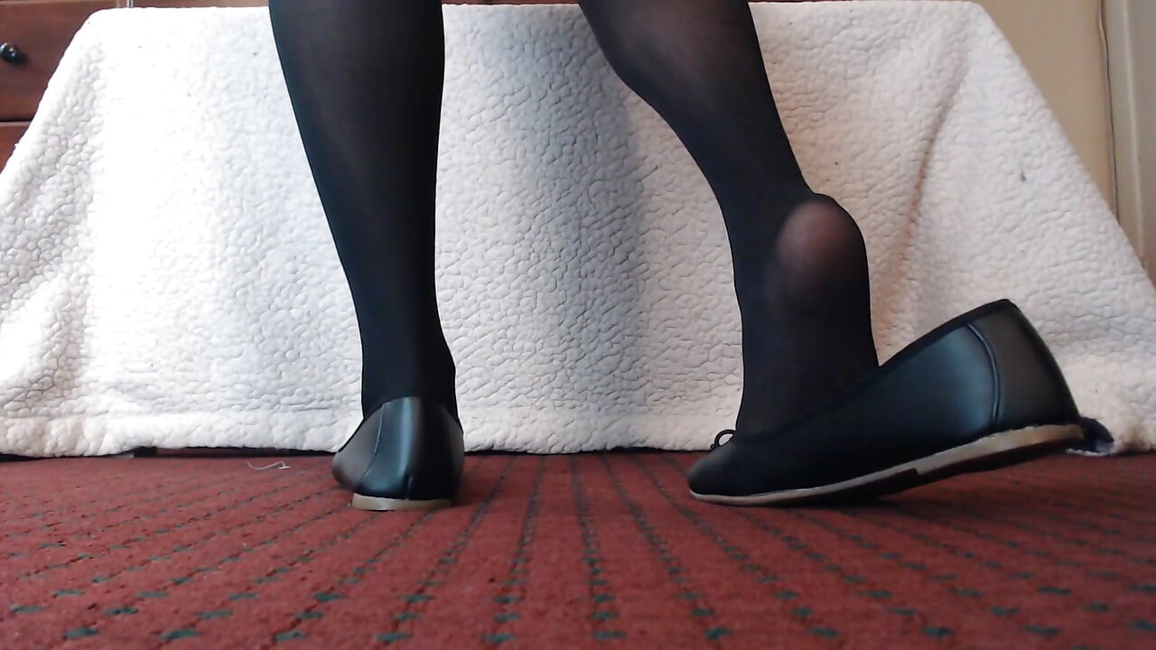Stockings ballet flats shoeplay dipping
