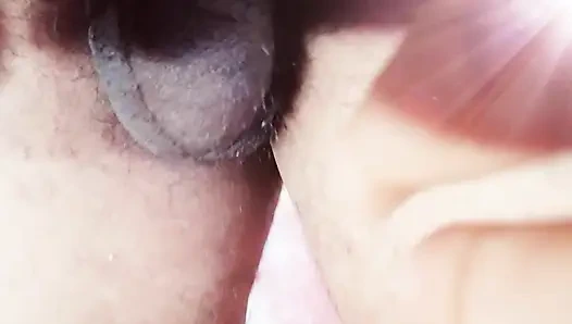 Üvey kız kayınpeder üvey babasına süt için yalvarıyor, kocası çalışıyor